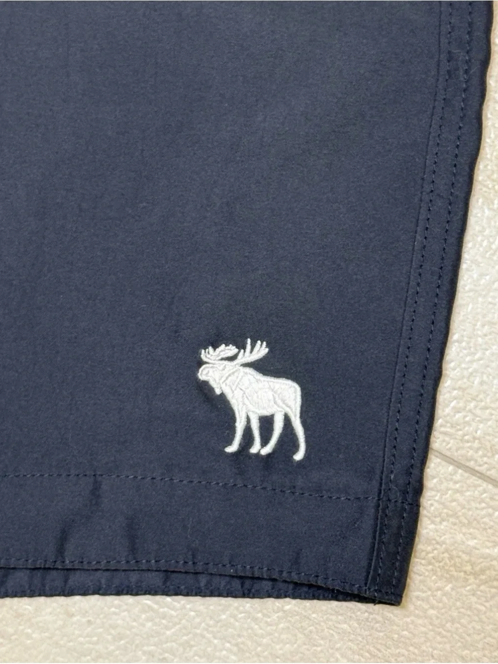 Abercrombie & Fitch Mens Board Shorts Sz XS Blue Embroidered Swimsuit 27x8.5